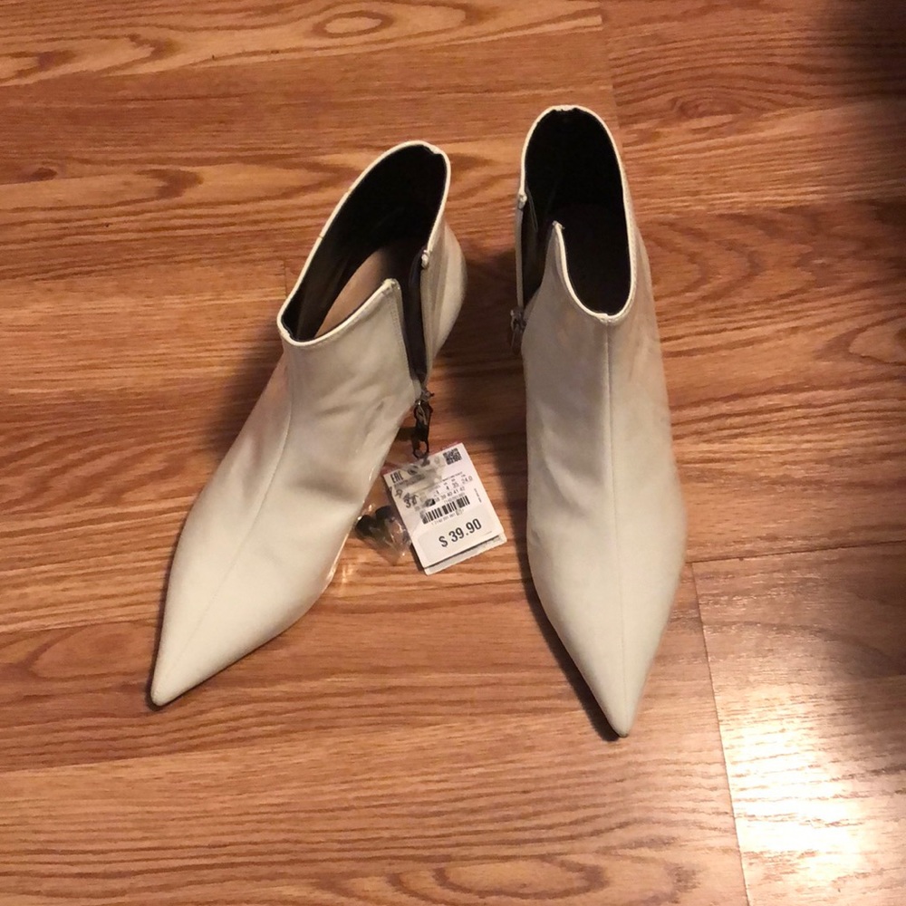 Zara white booties